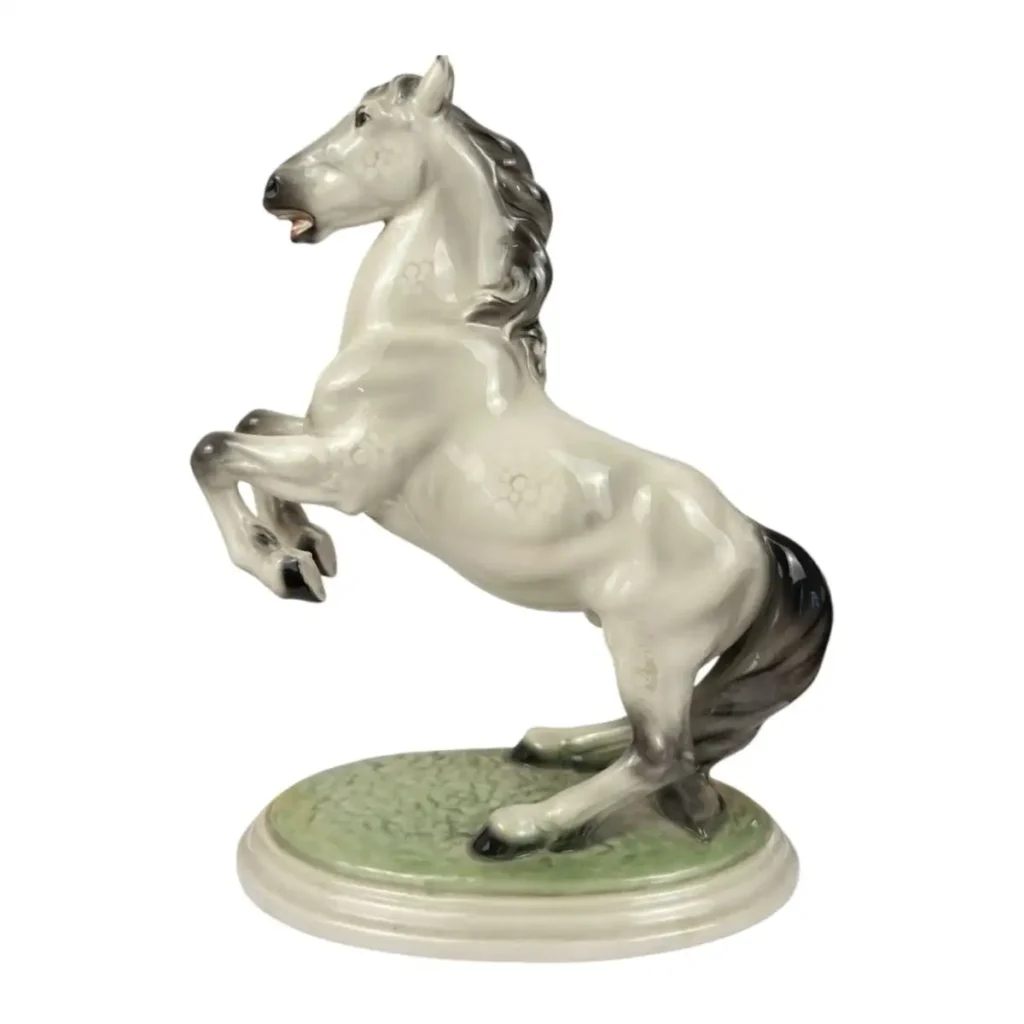Keramos Pferdefigur aus Keramik – steigendes Pferd, 31 cm