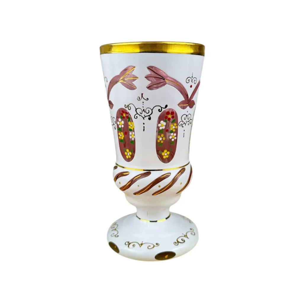 Böhmische Glasvase mit Emailmalerei und Golddekor – 17 cm