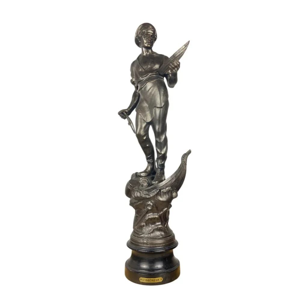 „L’Ingénieur“ große Skulptur eines Ingenieurs mit Schiff – 64 cm