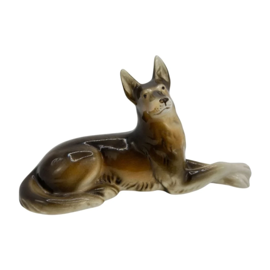 Royal Dux Porzellanfigur liegender Schäferhund – Nr. 645/L